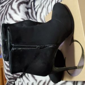 Forever21 Wide Width Suede Booties Size 11